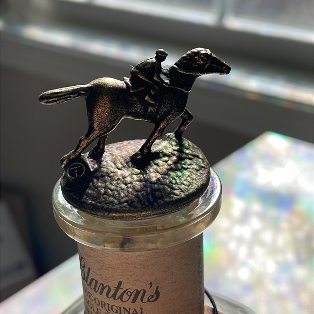 Blanton’s Bourbon “t” jockey no bottle
